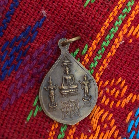 Pendant - Picture 2 of 2